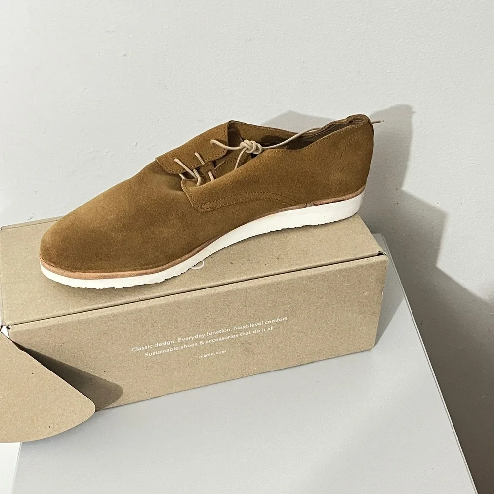 Nisolo Lightweight Flex Derby Mens Size 9 Tan Suede Leather MF-0031‎